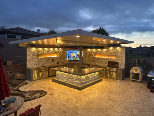 Outdoor Kitchens & BBQ